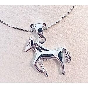STERLINGG SILVER HORSE NECKLACE DELICATE NWT